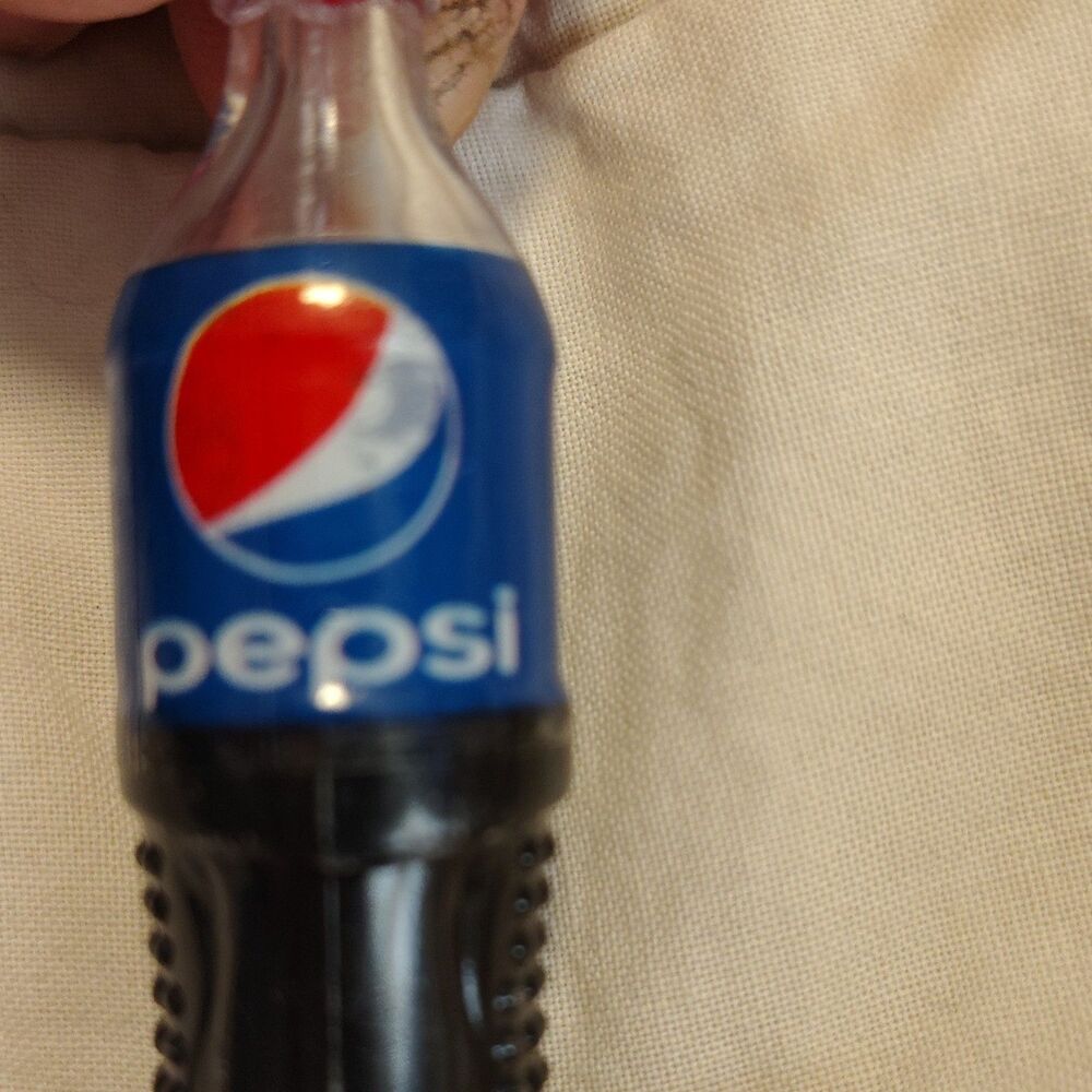Pepsi Bottle Keychain Plastic Detachable Keyring Advertising Black Blue Red - Picture 5 of 6